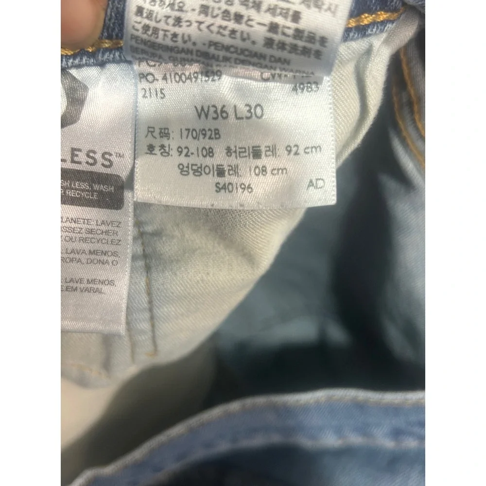 Levi Strauss & Co measurements waist